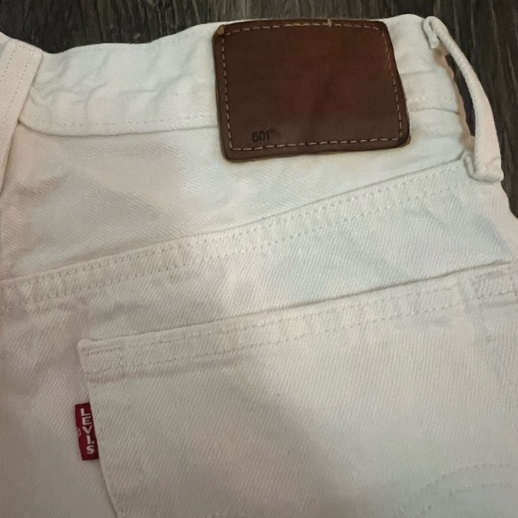 Levi’s 501’s High Rise Straight White Jeans - Picture 4 of 4